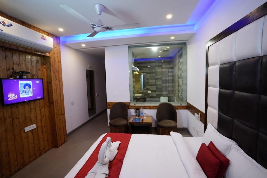 Hotel Whispering Winds Kasauli Εξωτερικό φωτογραφία