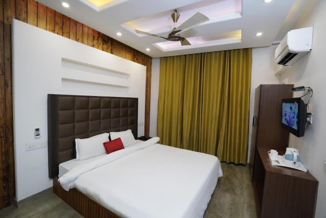 Hotel Whispering Winds Kasauli Εξωτερικό φωτογραφία
